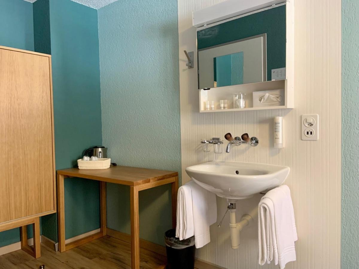 5Th Floor Basic Rooms - Shared Bathrooms Interlaken Dış mekan fotoğraf